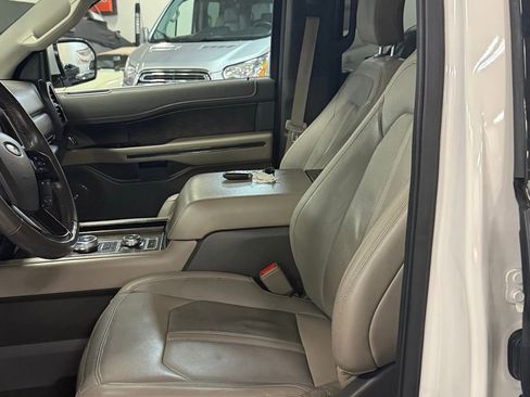 Used 2019 Ford Expedition Limited image 30