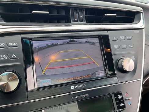 Used 2014 Toyota Avalon Limited w/ Technology Package FWD image 27