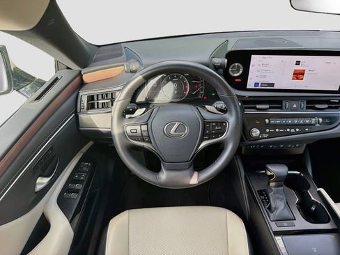 Used 2025 Lexus ES 350 w/ Premium Package FWD image 17