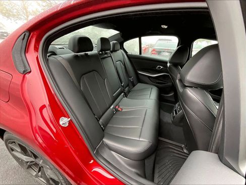 Used 2026 BMW 330i Sedan w/ M Sport Package image 28