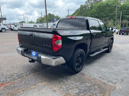 Used 2021 Toyota Tundra SR5 w/ SR5 Upgrade Package AWD/4WD image 5