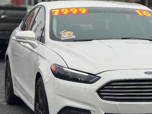 Used 2016 Ford Fusion SE image 10