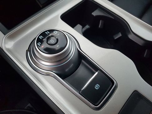 Used 2024 Ford Edge SEL image 18