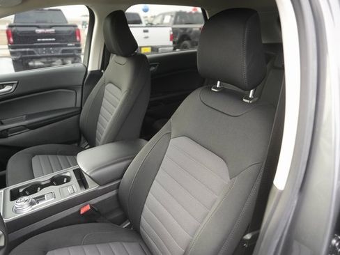 Used 2023 Ford Edge SE w/ Black Appearance Package image 10