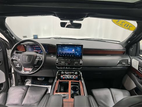 Used 2023 Lincoln Navigator L Reserve w/ Equipment Group 201A image 38