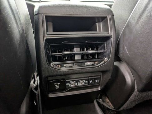 Used 2022 Jeep Grand Cherokee Limited AWD/4WD image 15
