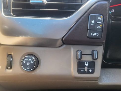 Used 2017 Chevrolet Tahoe LT w/ Luxury Package RWD image 37
