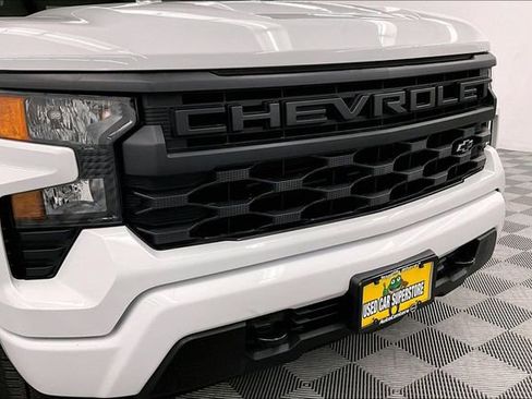 Used 2023 Chevrolet Silverado 1500 Custom image 32