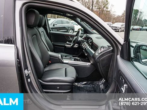 Used 2025 Mercedes-Benz GLB 250 GLB 250 w/ Exclusive Package image 23