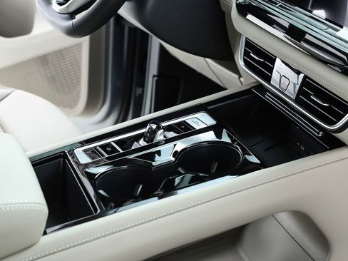 New 2026 Volkswagen Atlas SE image 73