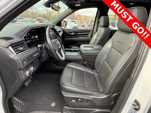 Used 2022 GMC Yukon Denali w/ Advanced Technology Package image 14
