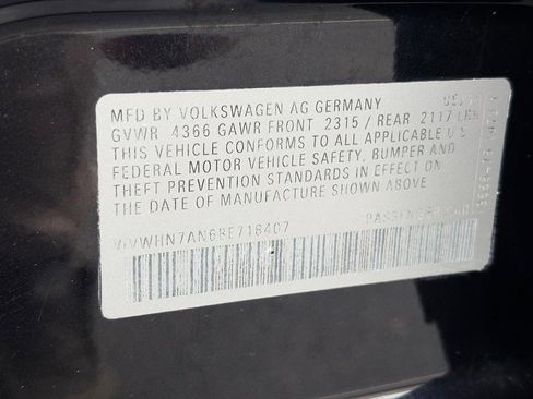 Used 2011 Volkswagen CC Lux FWD image 22