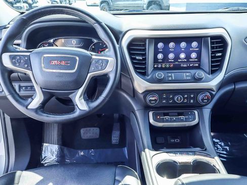 Used 2023 GMC Acadia Denali w/ Denali Ultimate Package AWD/4WD image 3