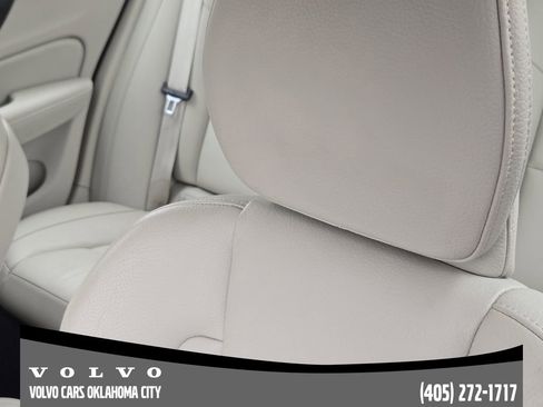 Used 2021 Volvo S60 T5 Momentum AWD/4WD image 14