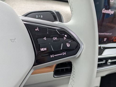 New 2025 Volkswagen ID. Buzz Pro S Plus image 28