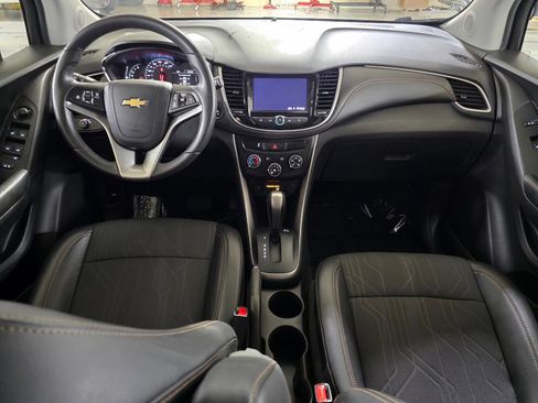 Used 2022 Chevrolet Trax LT w/ Sport Edition FWD image 18