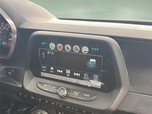 Used 2018 Chevrolet Camaro SS RWD image 13
