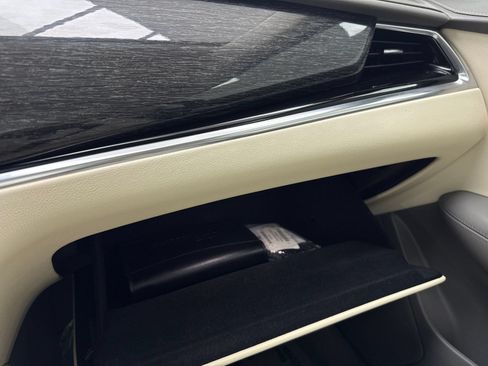 Used 2020 Cadillac XT6 Premium Luxury FWD image 32