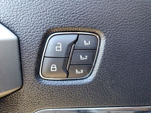 Used 2021 Ford F350 Lariat w/ Lariat Value Package image 22