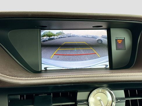 Used 2016 Lexus ES 350 w/ Premium Package w/Wood Trim image 32