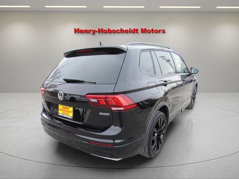 Used 2021 Volkswagen Tiguan SE R-Line image 7