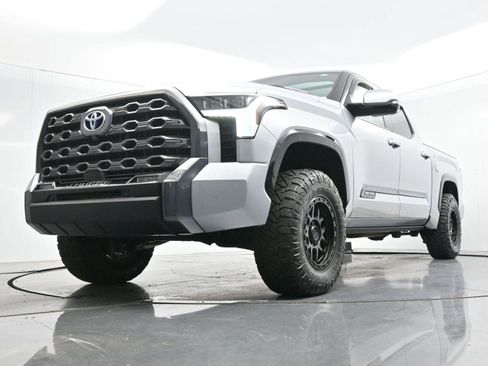 Used 2024 Toyota Tundra Platinum AWD/4WD image 47