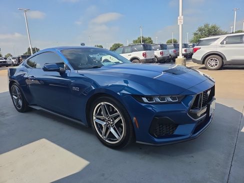 Used 2024 Ford Mustang GT Premium RWD image 4
