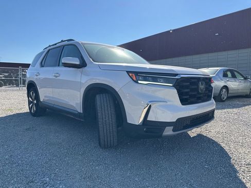 Used 2024 Honda Pilot Elite image 14