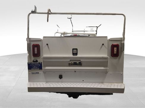 Used 2023 Ford F350 XLT AWD/4WD image 4