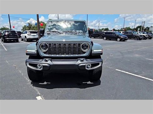 New 2025 Jeep Gladiator Sport w/ Premium Package image 19