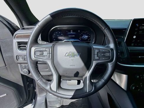 Used 2022 Chevrolet Tahoe Z71 w/ Luxury Package AWD/4WD image 42
