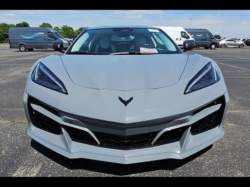 Used 2025 Chevrolet Corvette E-Ray w/ Battery Protection Package AWD/4WD image 8