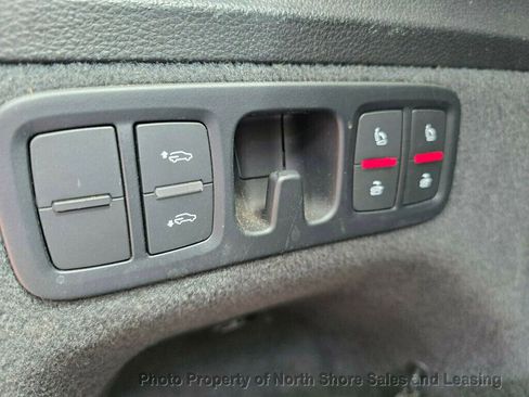 Used 2017 Audi Q7 3.0T Prestige AWD/4WD image 34