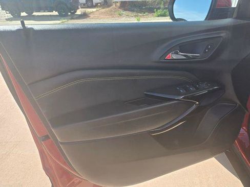 New 2026 Chevrolet Trax LT w/ LT Convenience Package FWD image 9