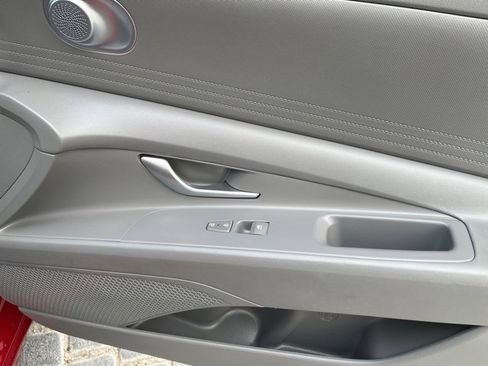 Certified 2024 Hyundai Elantra Blue image 30