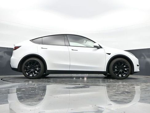 Used 2023 Tesla Model Y Long Range AWD/4WD image 42