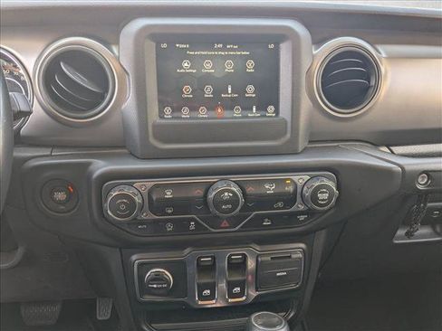 Used 2022 Jeep Wrangler Sport AWD/4WD image 15
