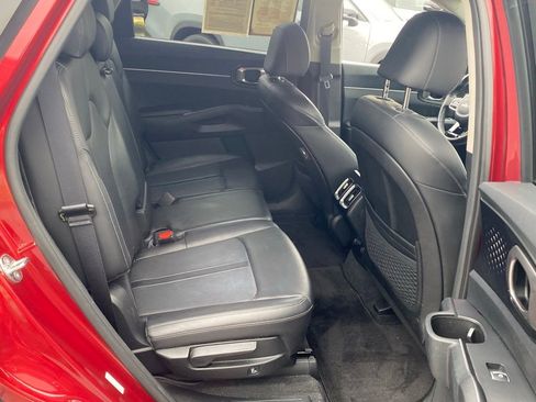 Used 2023 Kia Sorento S w/ Panoramic Sunroof Package FWD image 16