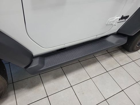 Used 2023 Jeep Wrangler Sport AWD/4WD image 14