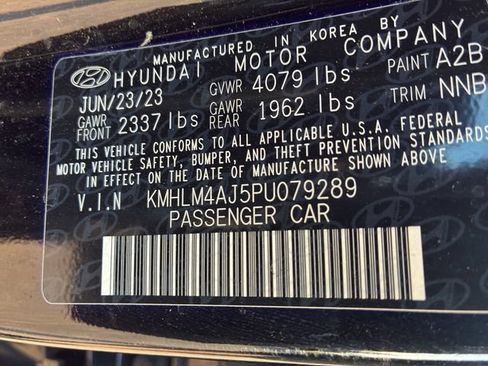 Used 2023 Hyundai Elantra Blue FWD image 16