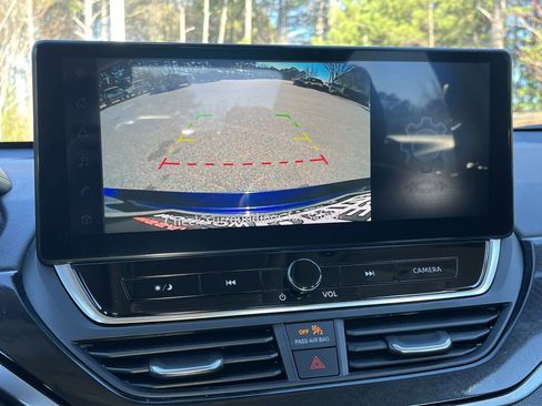 Used 2024 Nissan Altima 2.5 SR w/ SR Premium Package image 3