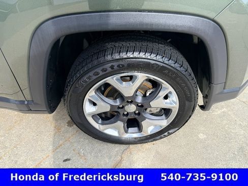 Used 2018 Jeep Compass Limited w/ Navigation Group AWD/4WD image 5
