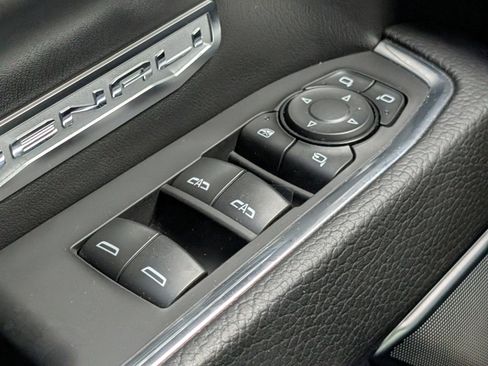 Used 2024 GMC Sierra 1500 Denali w/ Denali Reserve Package image 22