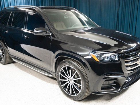 Certified 2024 Mercedes-Benz GLS 450 4MATIC image 3