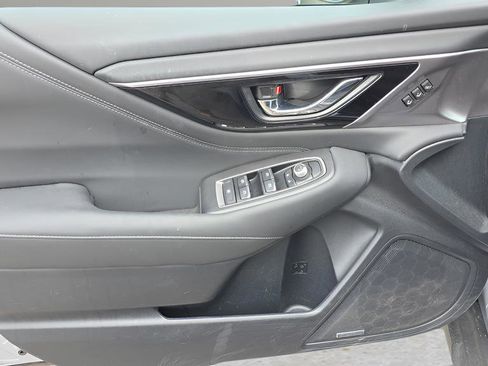 Used 2023 Subaru Outback Limited image 9