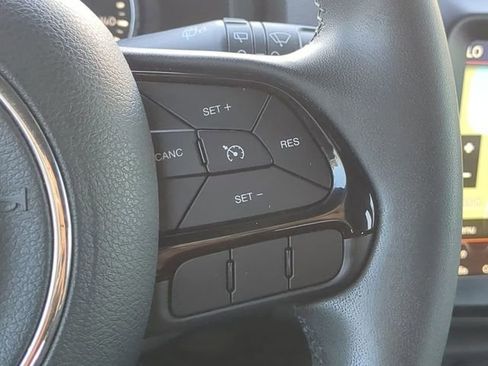 Certified 2022 Jeep Renegade Altitude image 29