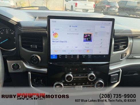 Used 2024 Ford Expedition XLT AWD/4WD image 17