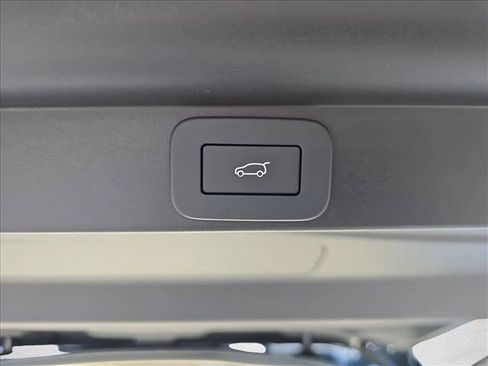 New 2026 Land Rover Range Rover SE AWD/4WD image 13