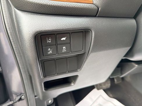 Used 2017 Honda CR-V Touring image 19