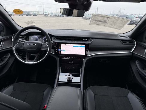 New 2026 Jeep Grand Cherokee Altitude image 23